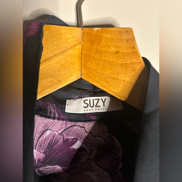 Bow tie blouse - Picture 10 of 13